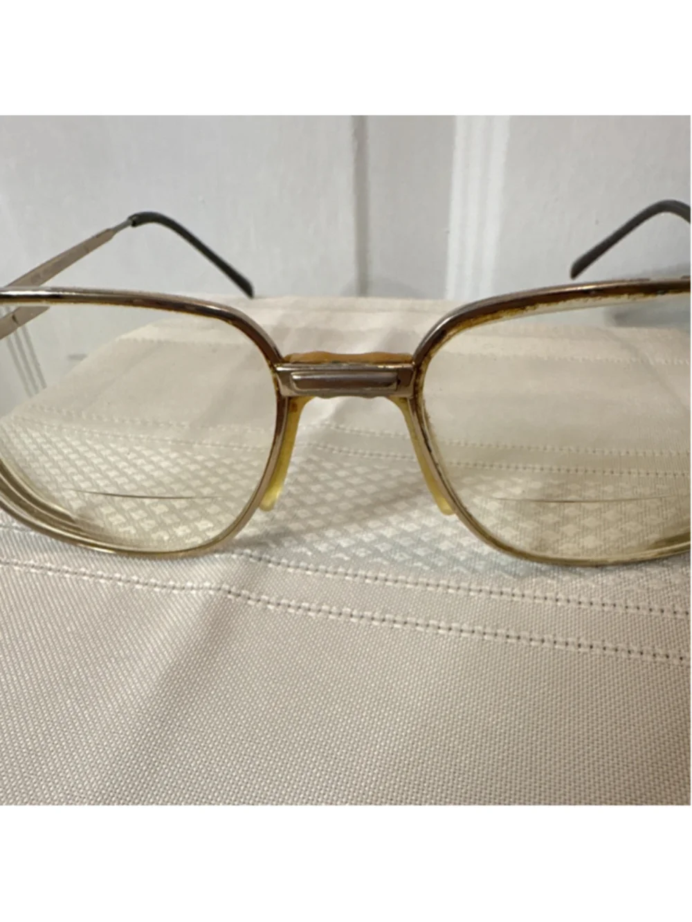 Four Eyes Gold Metal Full Rim Eyeglasses Frames, Solid Pattern, Unisex Adults